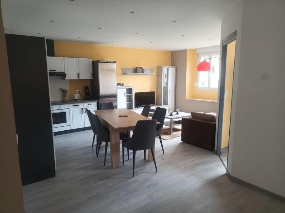 Appartement Volmunster Exteriör bild